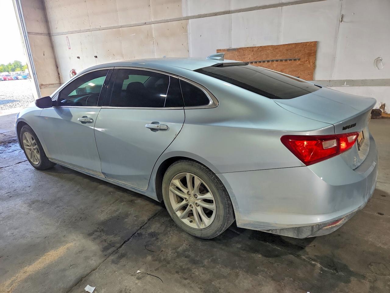 2017 Chevrolet Malibu Lt - zdjęcie 2