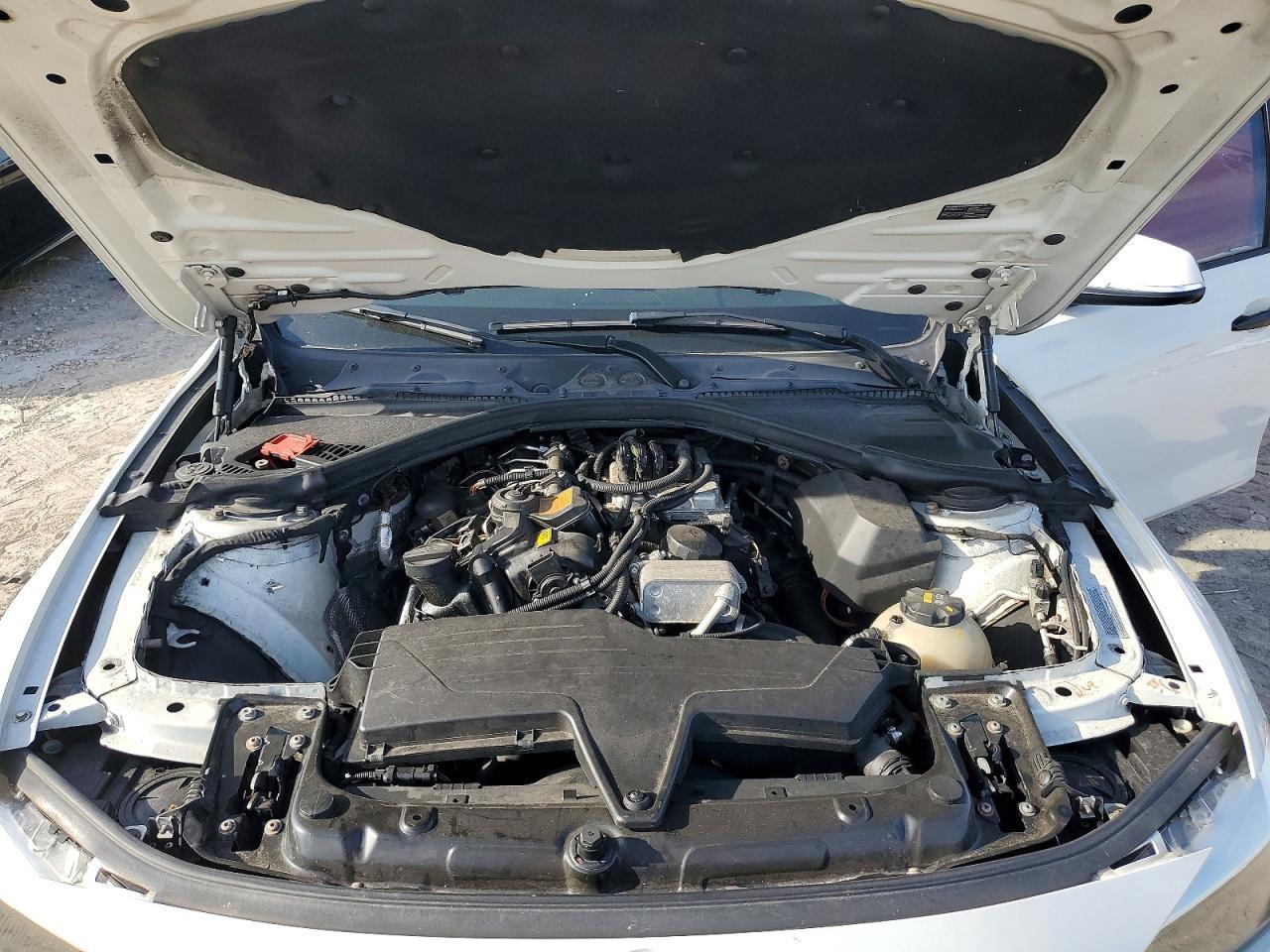 2014 BMW Seria 3 328i - zdjęcie 11
