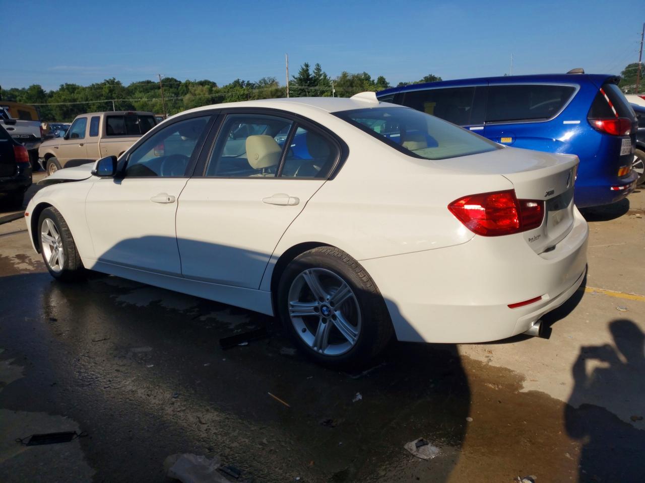 2014 BMW 320 I xDrive - zdjęcie 2