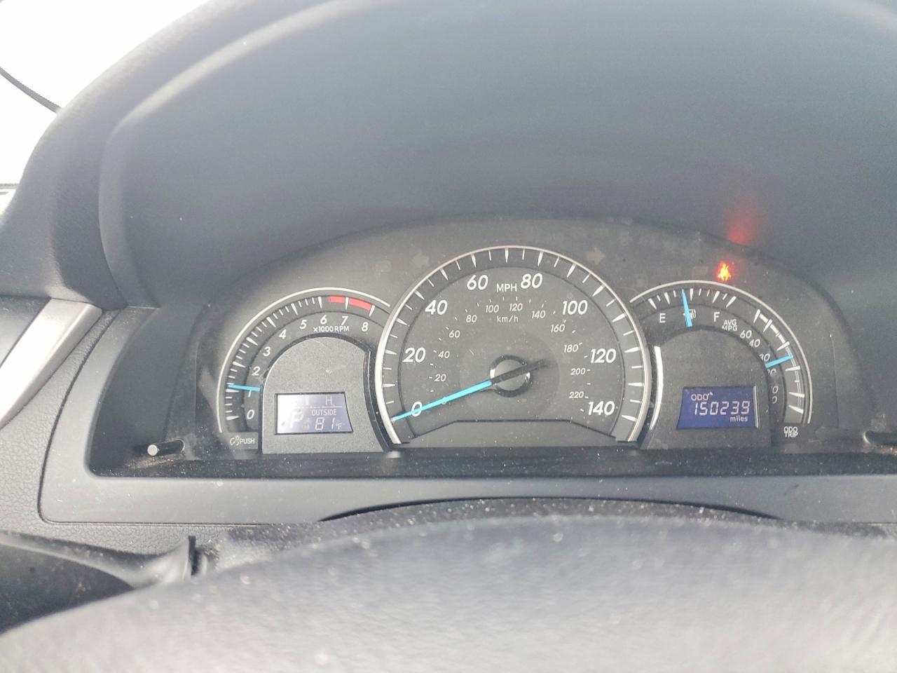 2014 Toyota Camry Le - zdjęcie 9