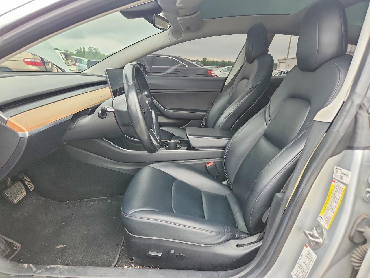 2018 Tesla Model 3 - zdjęcie 7