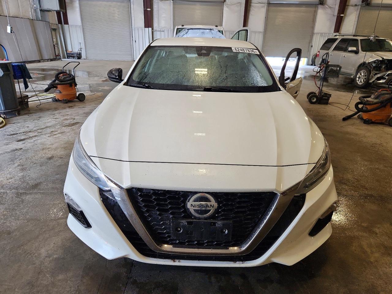 2020 Nissan Altima Sr - zdjęcie 5