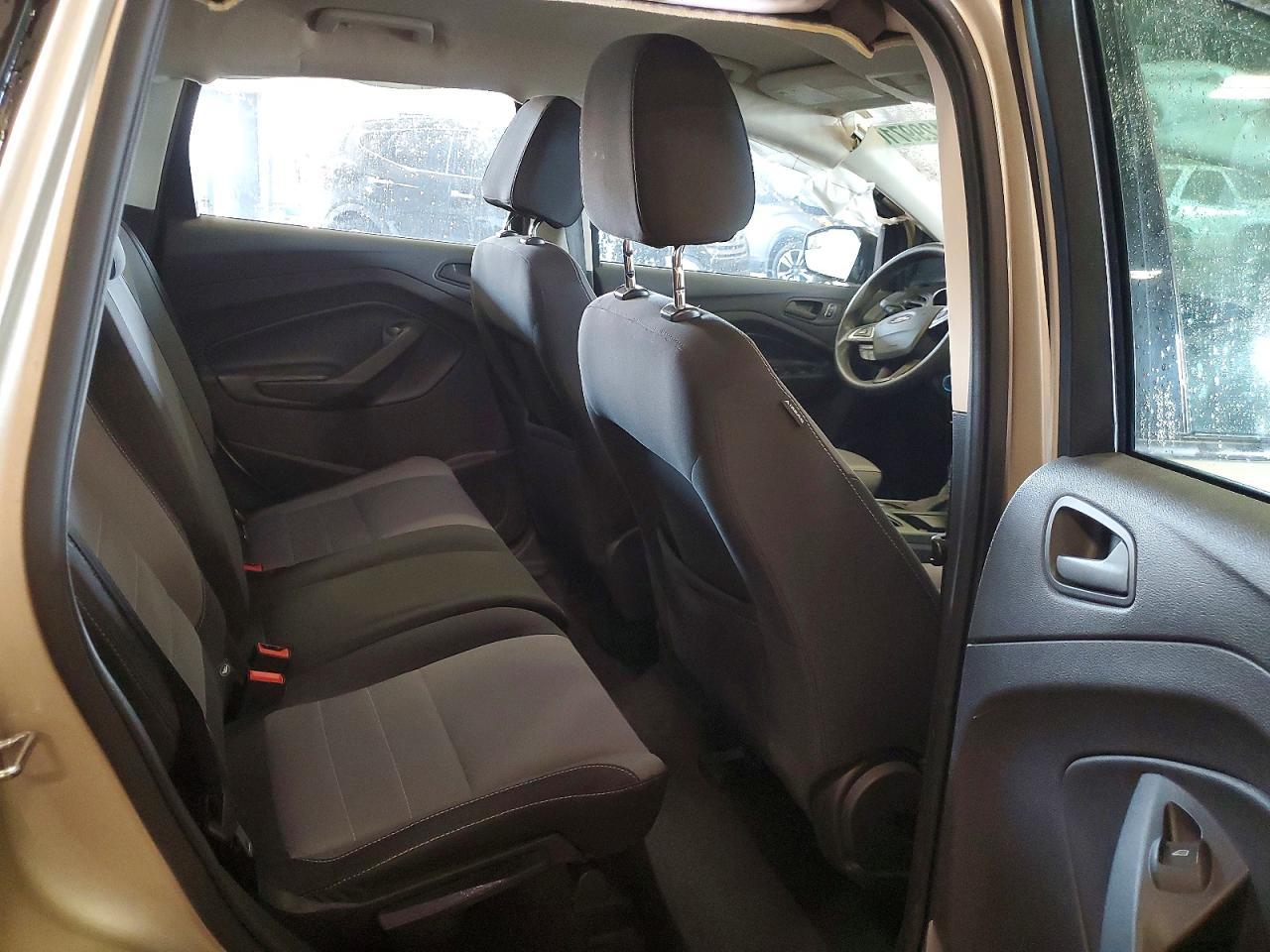 2017 Ford Escape S - zdjęcie 11