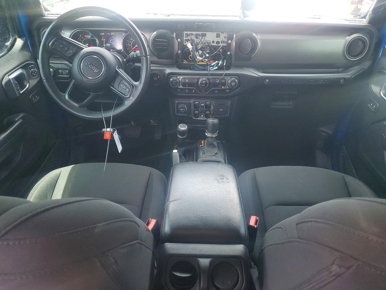 2022 Jeep Wrangler Unlimited Sport - zdjęcie 8