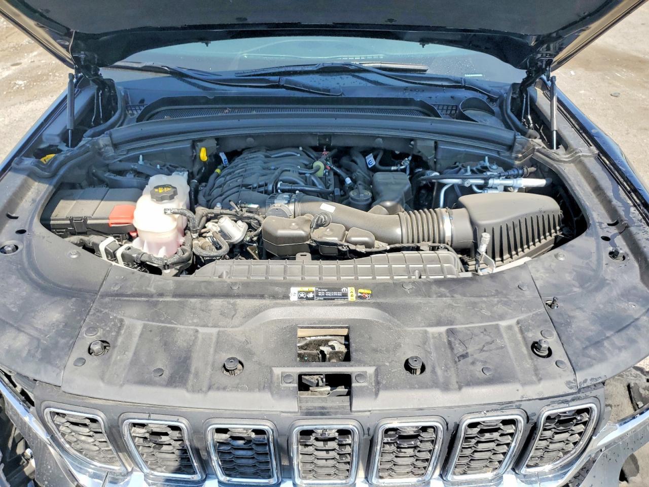 2025 Jeep Grand Cherokee Laredo - zdjęcie 12