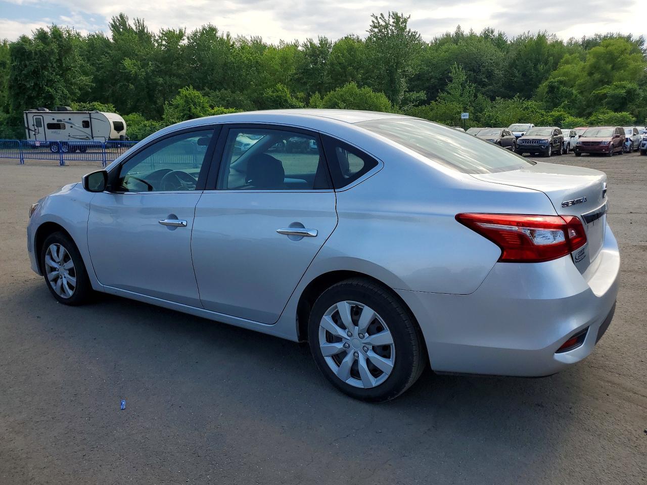 2019 Nissan Sentra S - zdjęcie 2