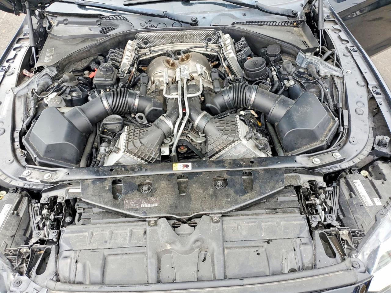 2013 BMW M6 - zdjęcie 11