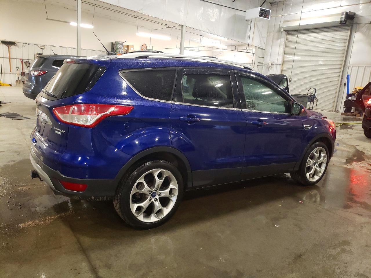 2014 Ford Escape Titanium - zdjęcie 3