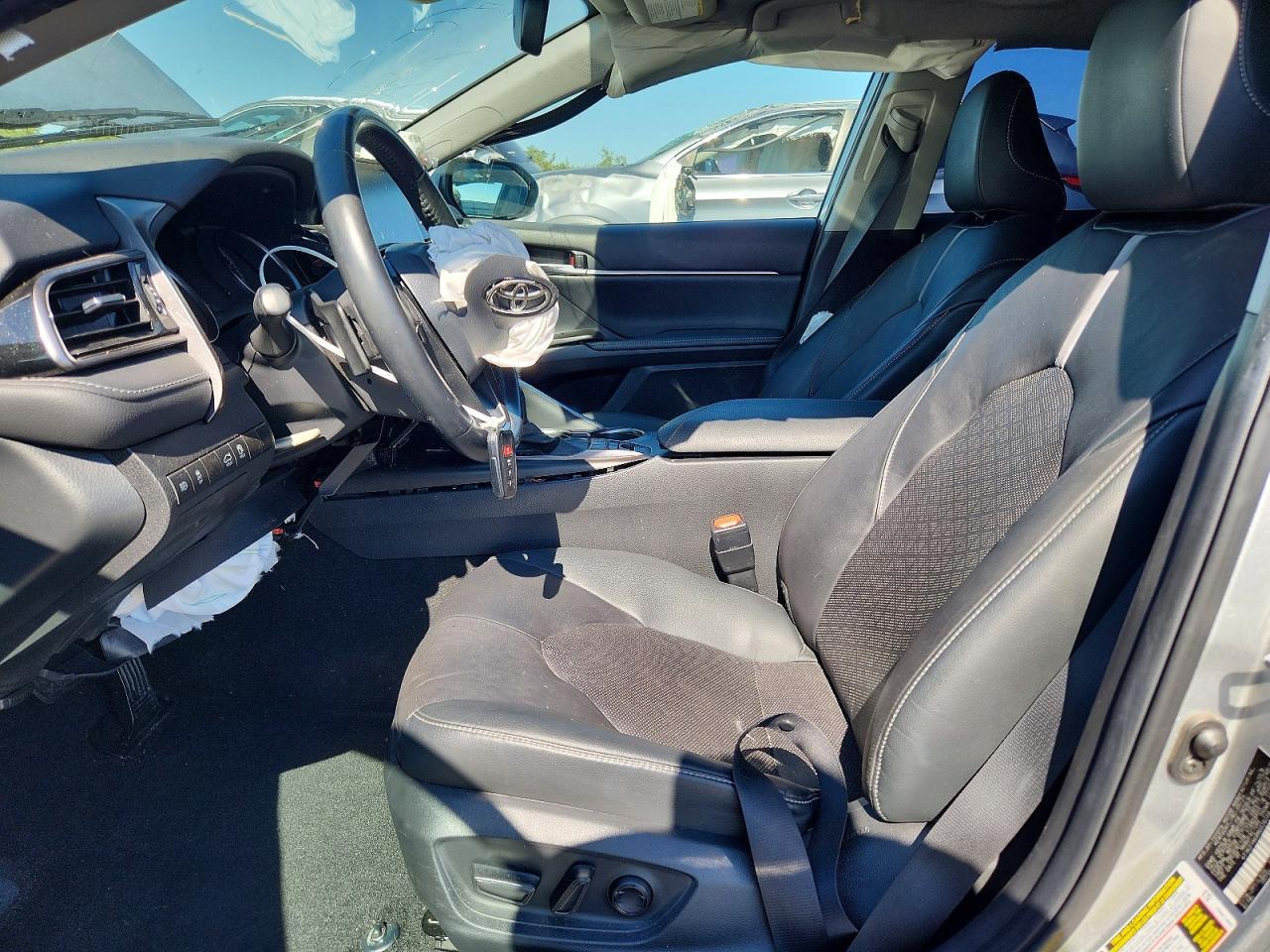 2021 Toyota Camry Xse - zdjęcie 7
