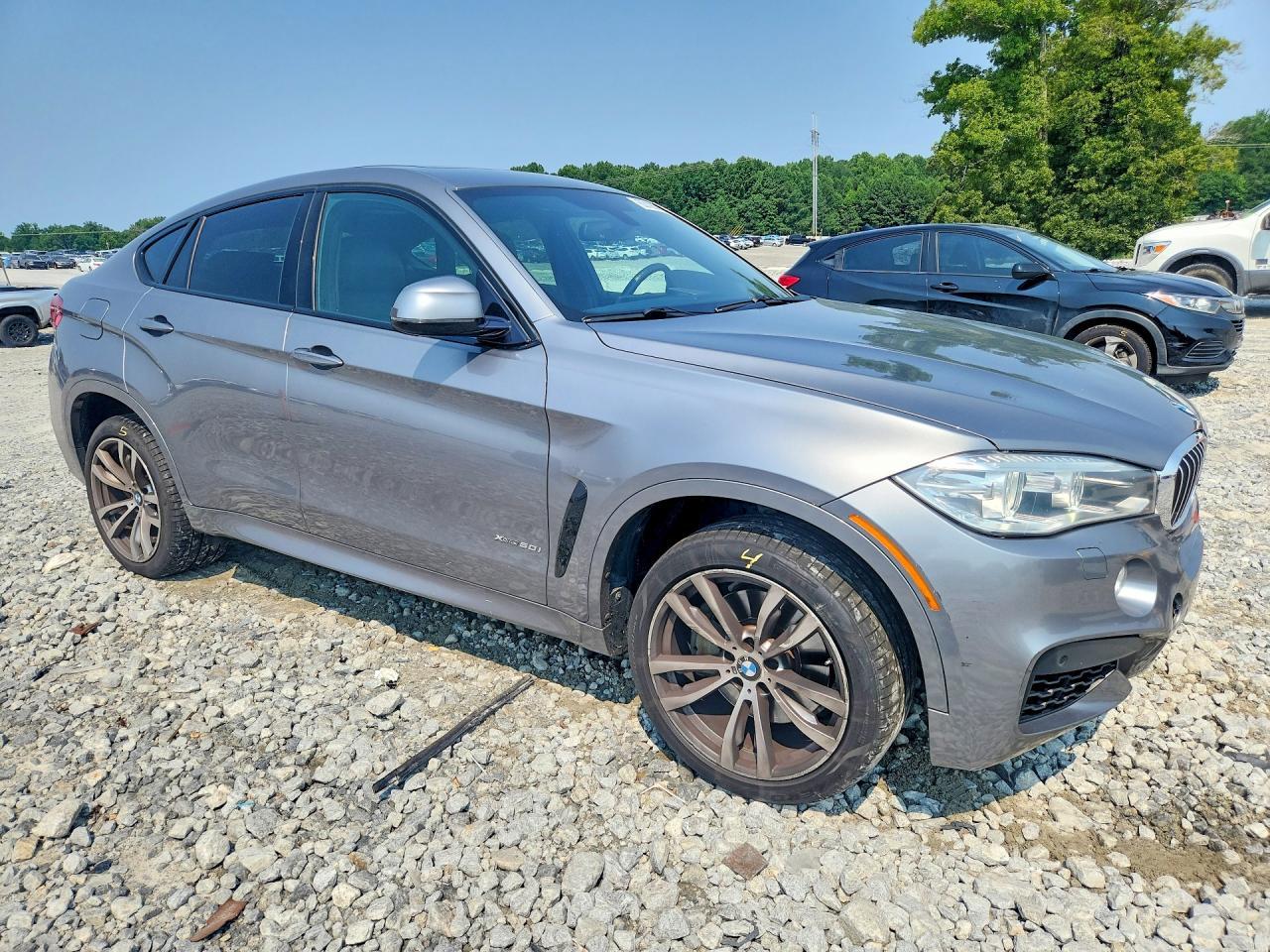 2015 BMW X6 xDrive50I - zdjęcie 4