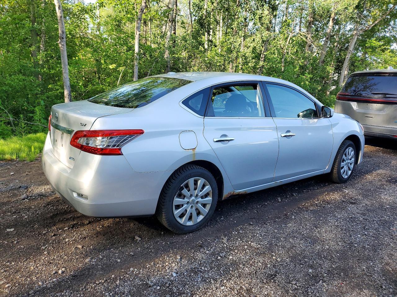 2014 Nissan Sentra S - zdjęcie 3