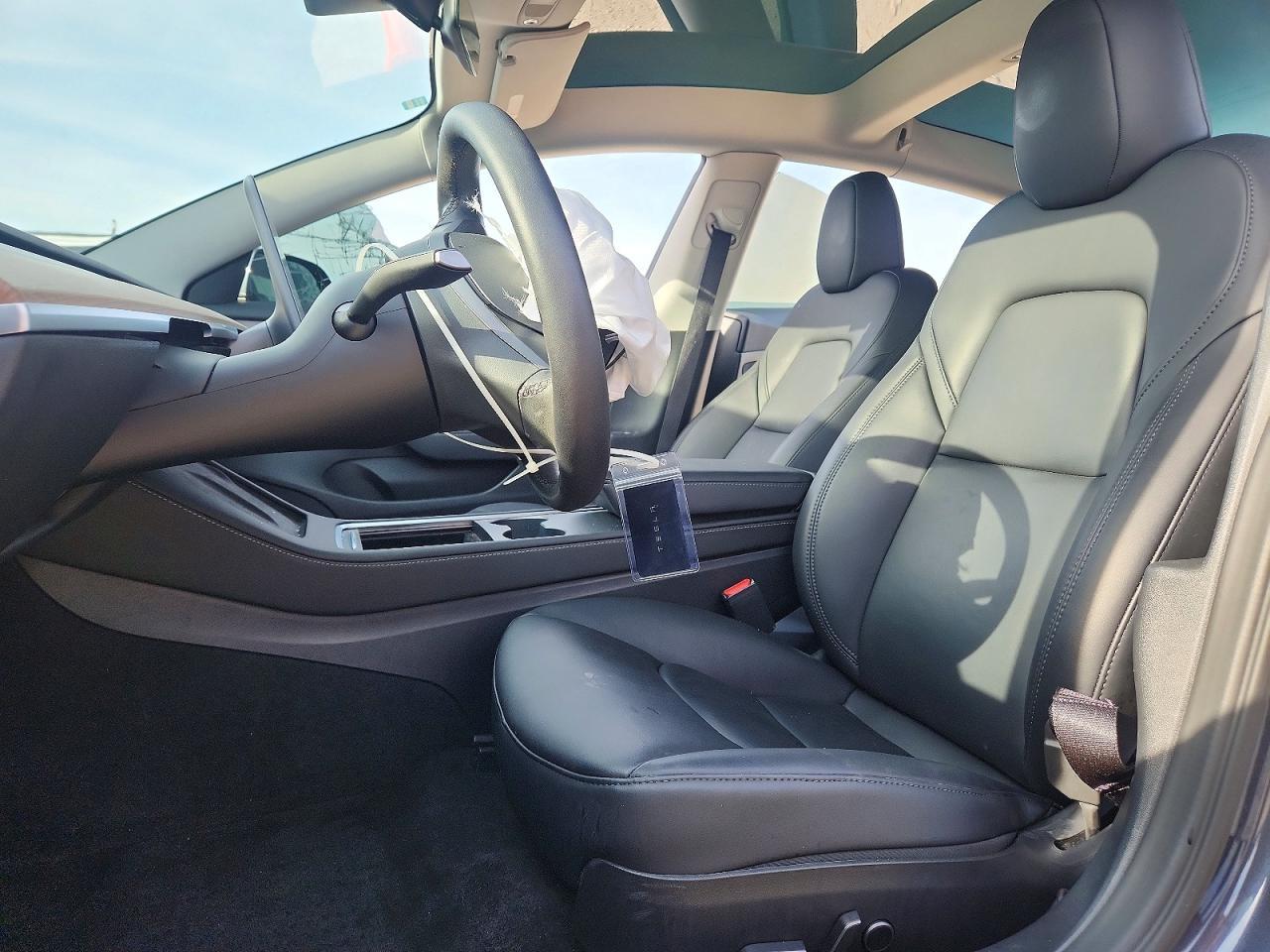 2023 Tesla Model 3 - zdjęcie 7