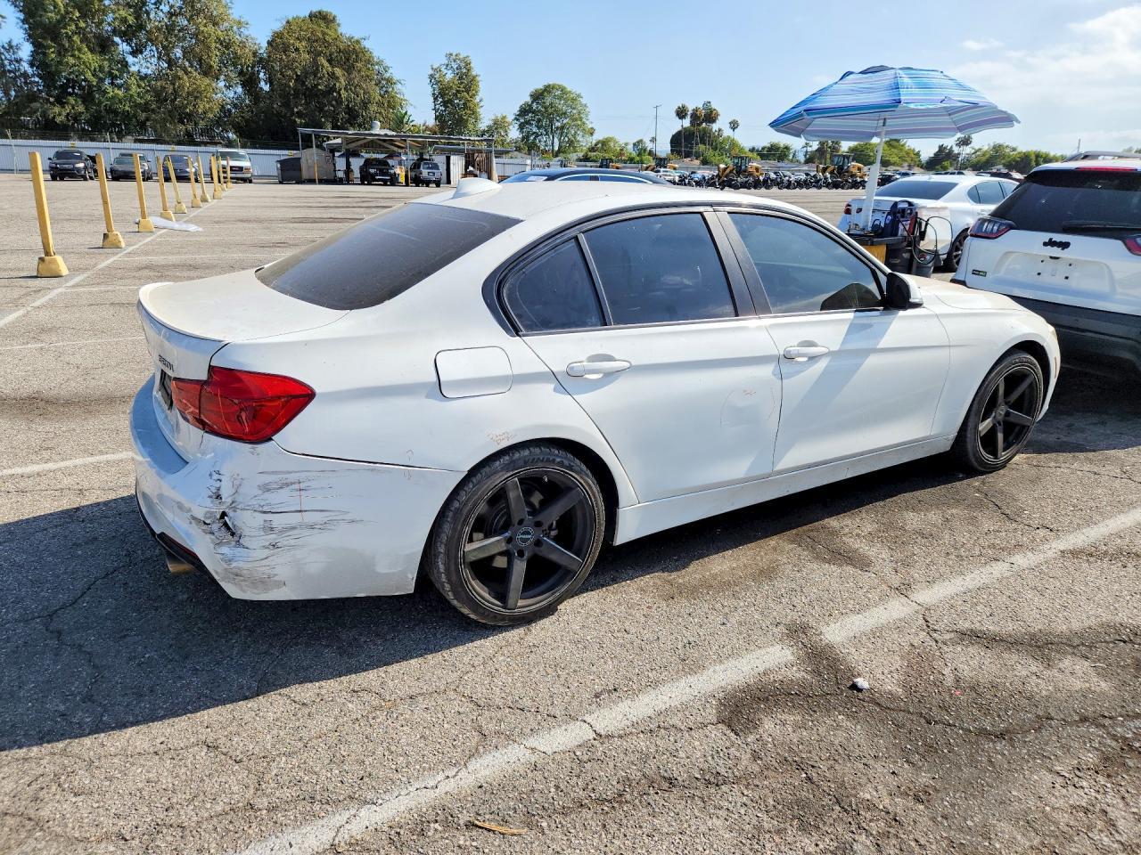 2017 BMW 320 I - zdjęcie 3