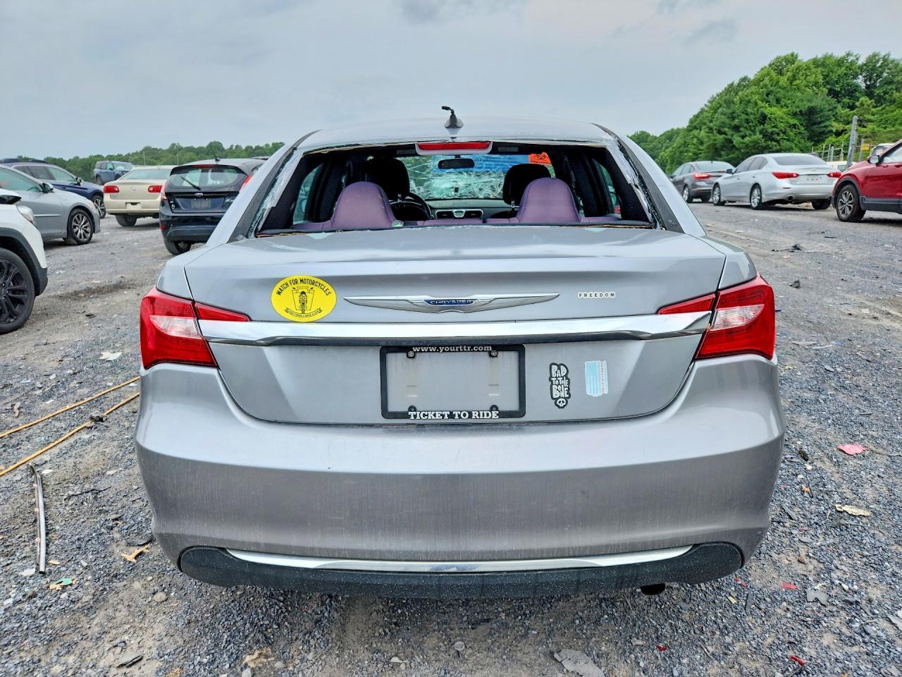 2014 Chrysler 200 Lx - zdjęcie 6