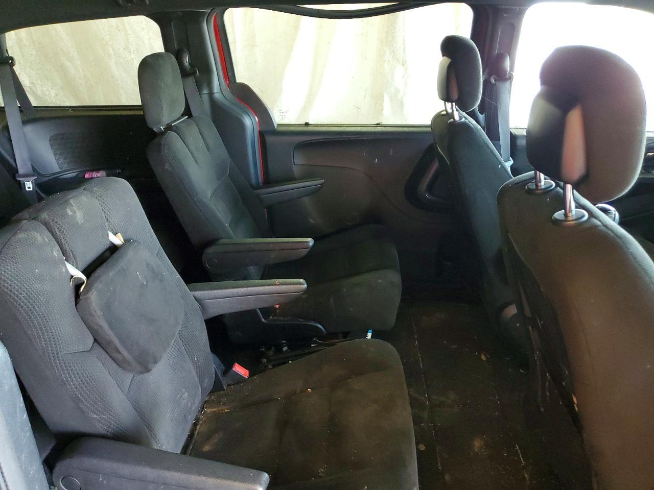 2016 Dodge Grand Caravan - zdjęcie 11
