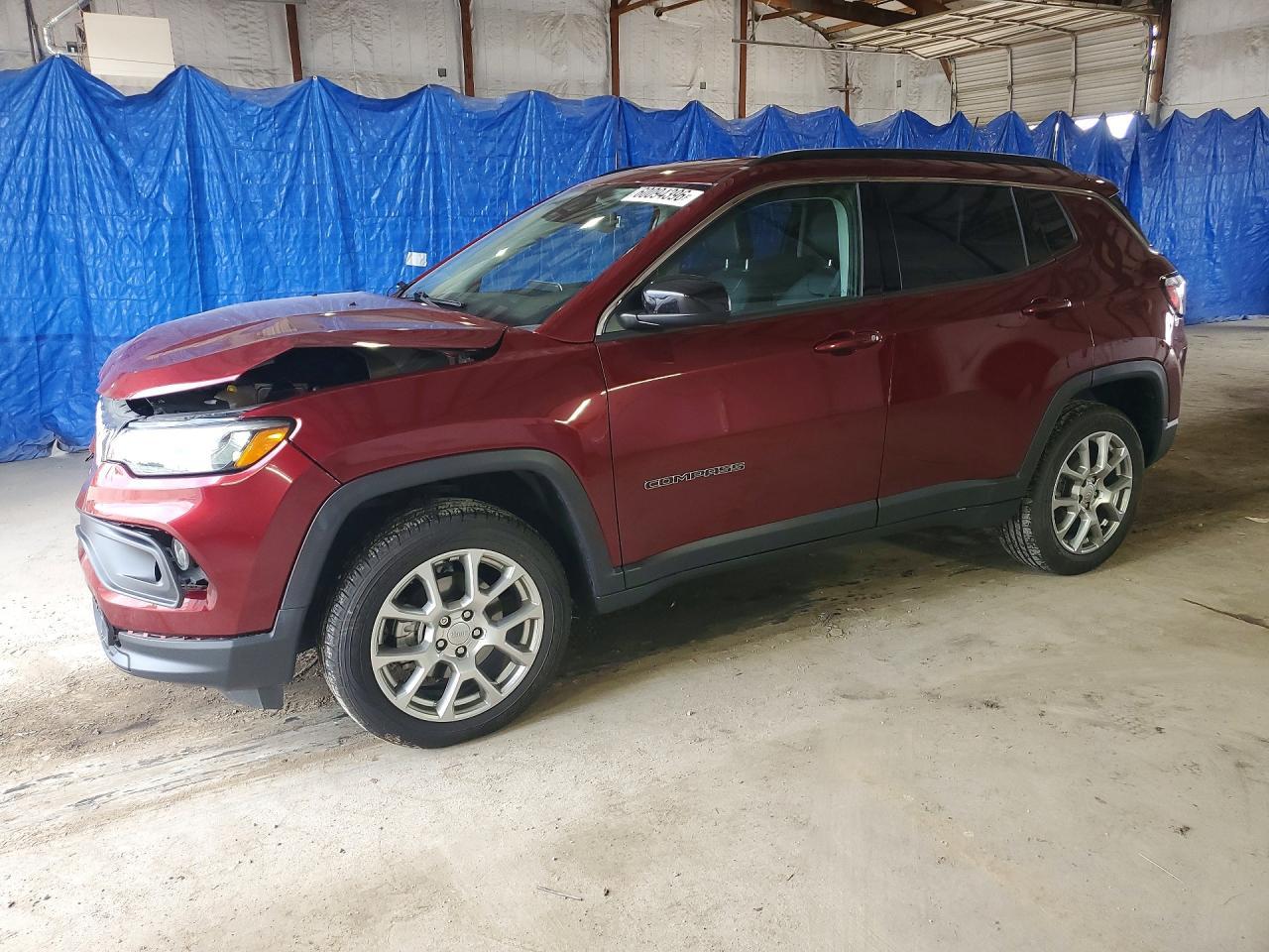 2022 Jeep Compass Latitude Lux - zdjęcie główne
