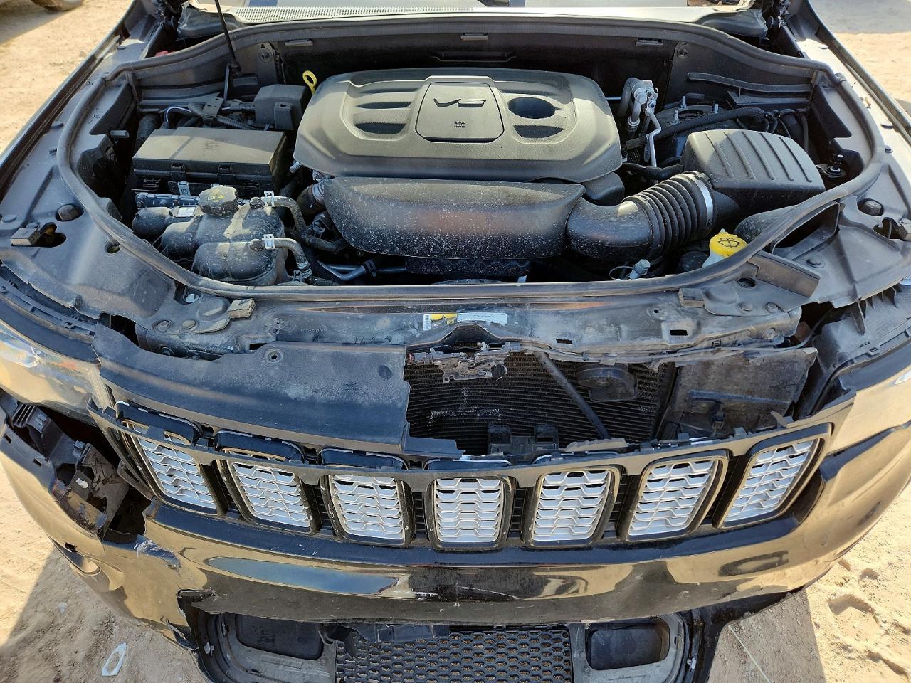 2019 Jeep Grand Cherokee Laredo - zdjęcie 12