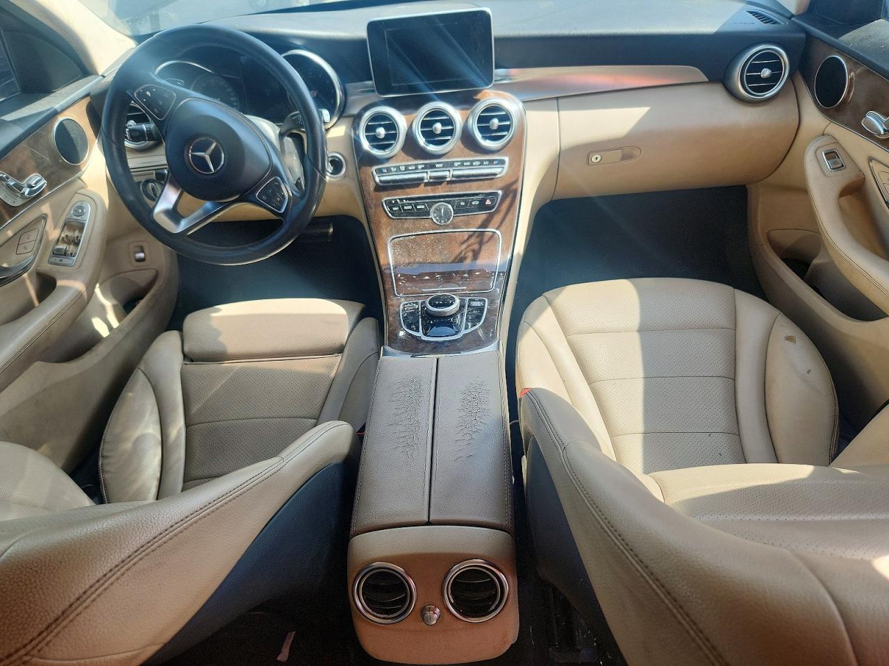 2017 Mercedes-Benz C 300 - zdjęcie 8