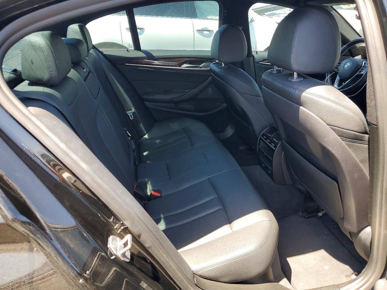 2019 BMW 530E - zdjęcie 10