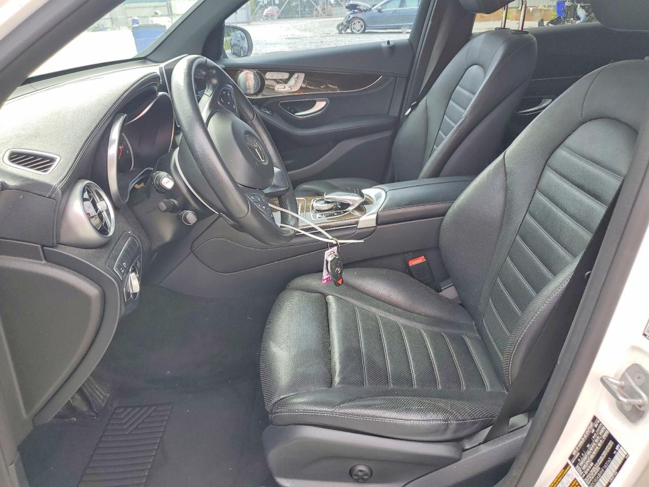 2017 Mercedes-Benz Glc 300 - zdjęcie 7