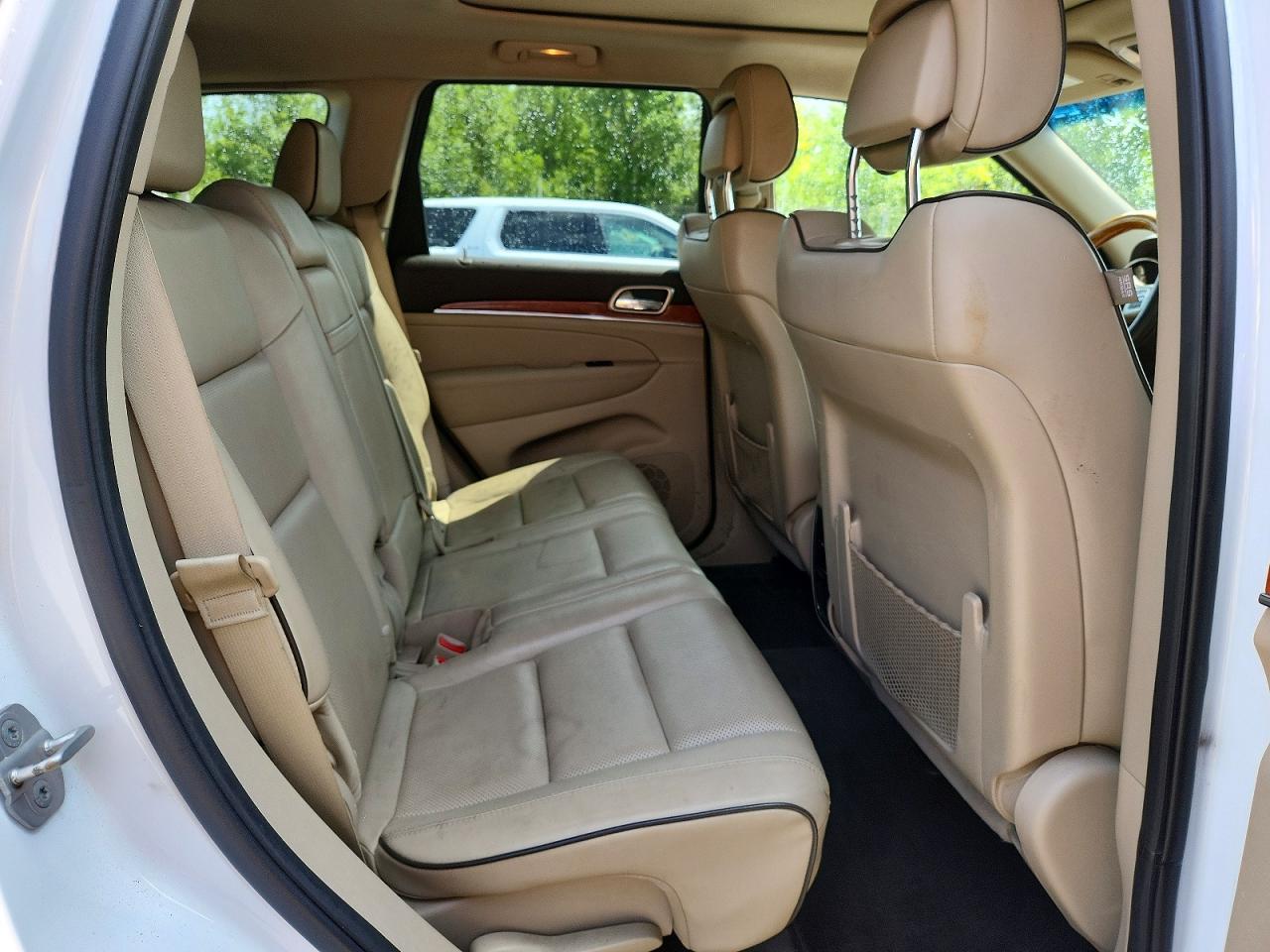 2013 Jeep Grand Cherokee Overland - zdjęcie 11