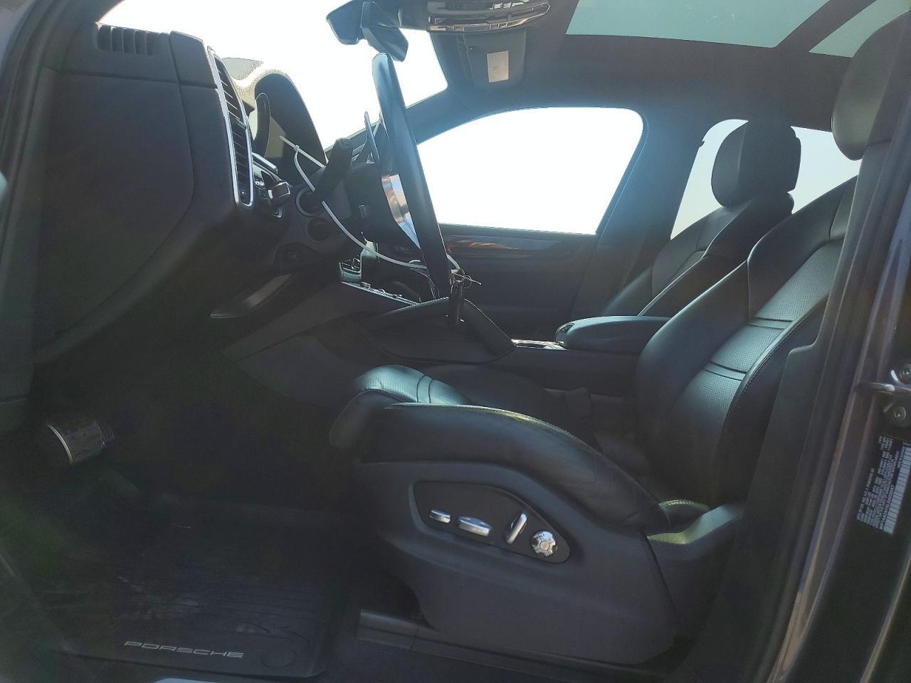 2020 Porsche Cayenne - zdjęcie 7