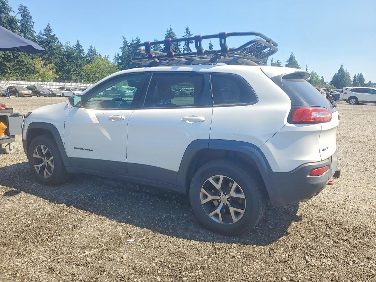 2016 Jeep Cherokee Trailhawk - zdjęcie 2