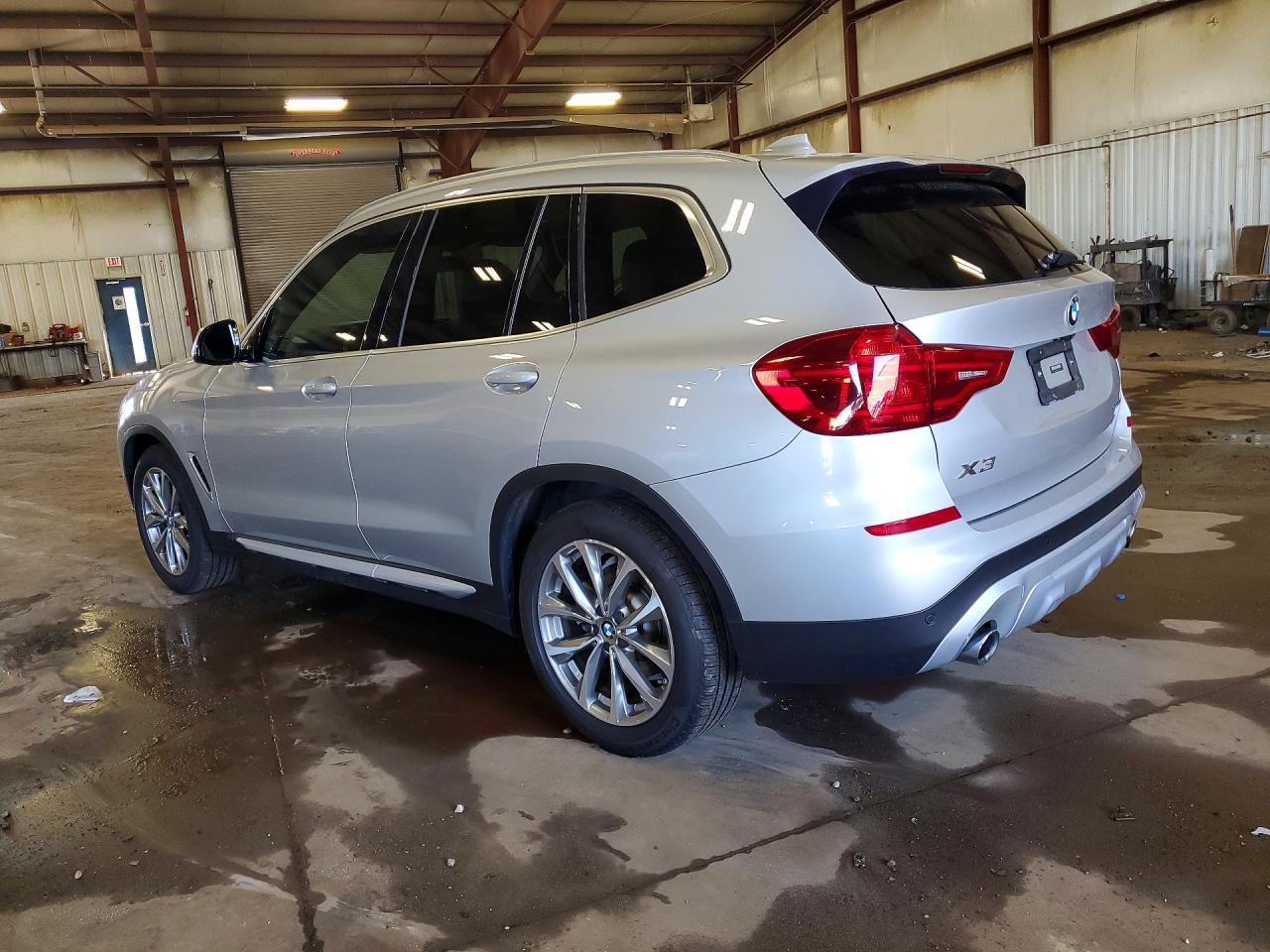 2018 BMW X3 xDrive30I - zdjęcie 2