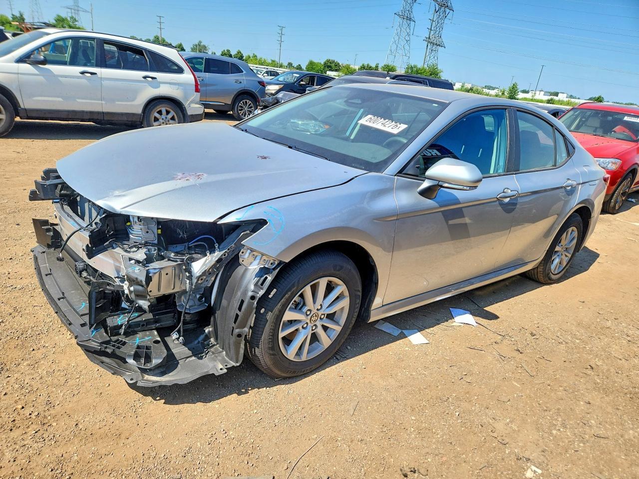 2026 Toyota Camry Le - zdjęcie główne