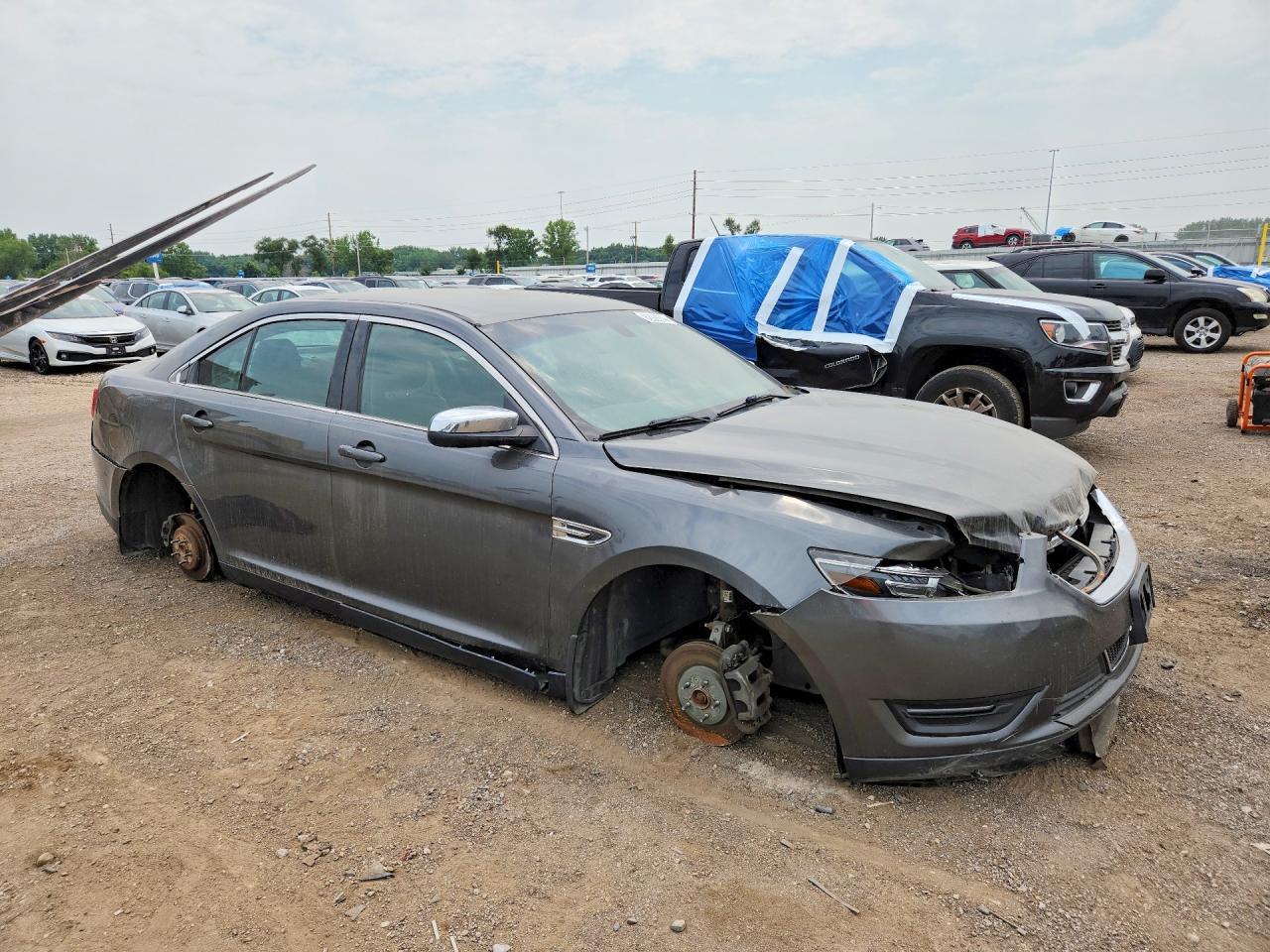 2015 Ford Taurus Limited - zdjęcie 4