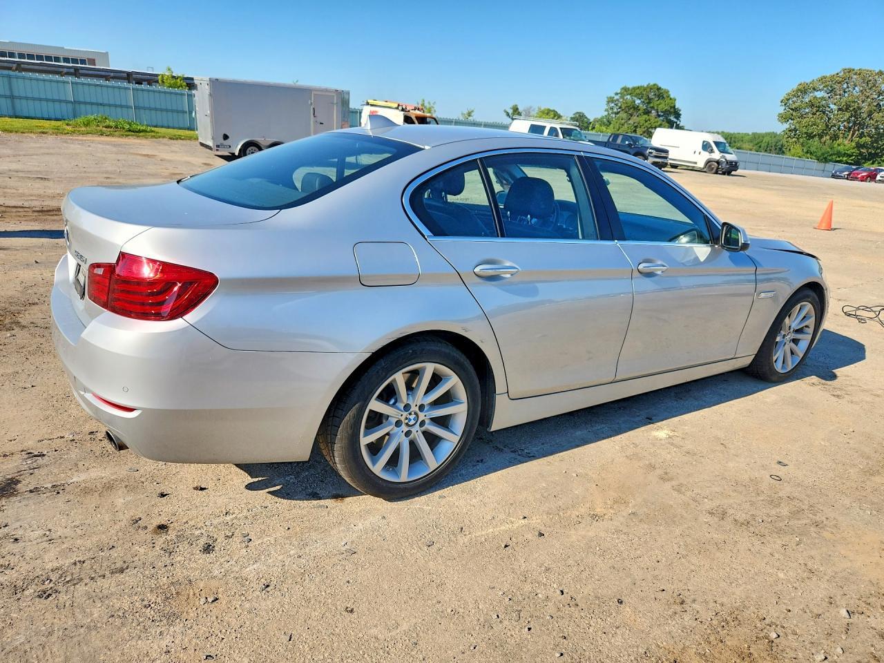 2015 BMW 535 Xi - zdjęcie 3