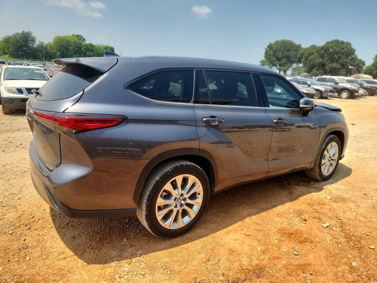 2021 Toyota Highlander Limited - zdjęcie 3