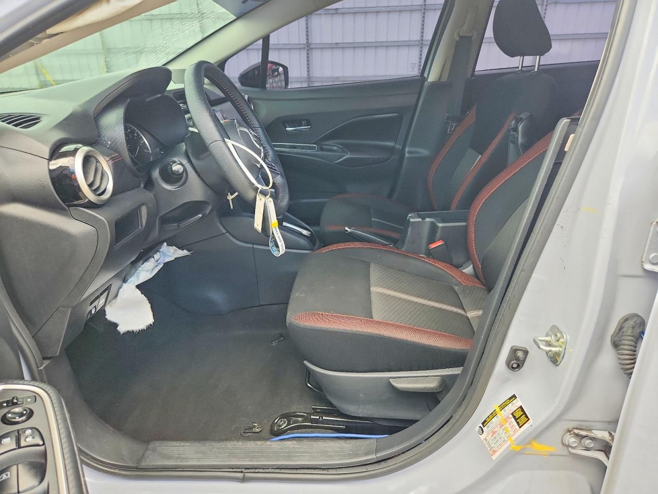 2024 Nissan Versa Sr - zdjęcie 7