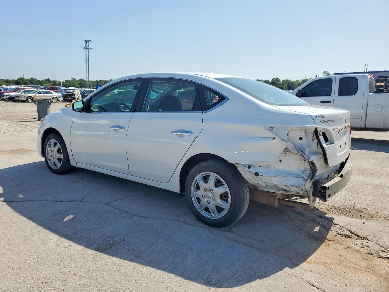 2019 Nissan Sentra S - zdjęcie 2