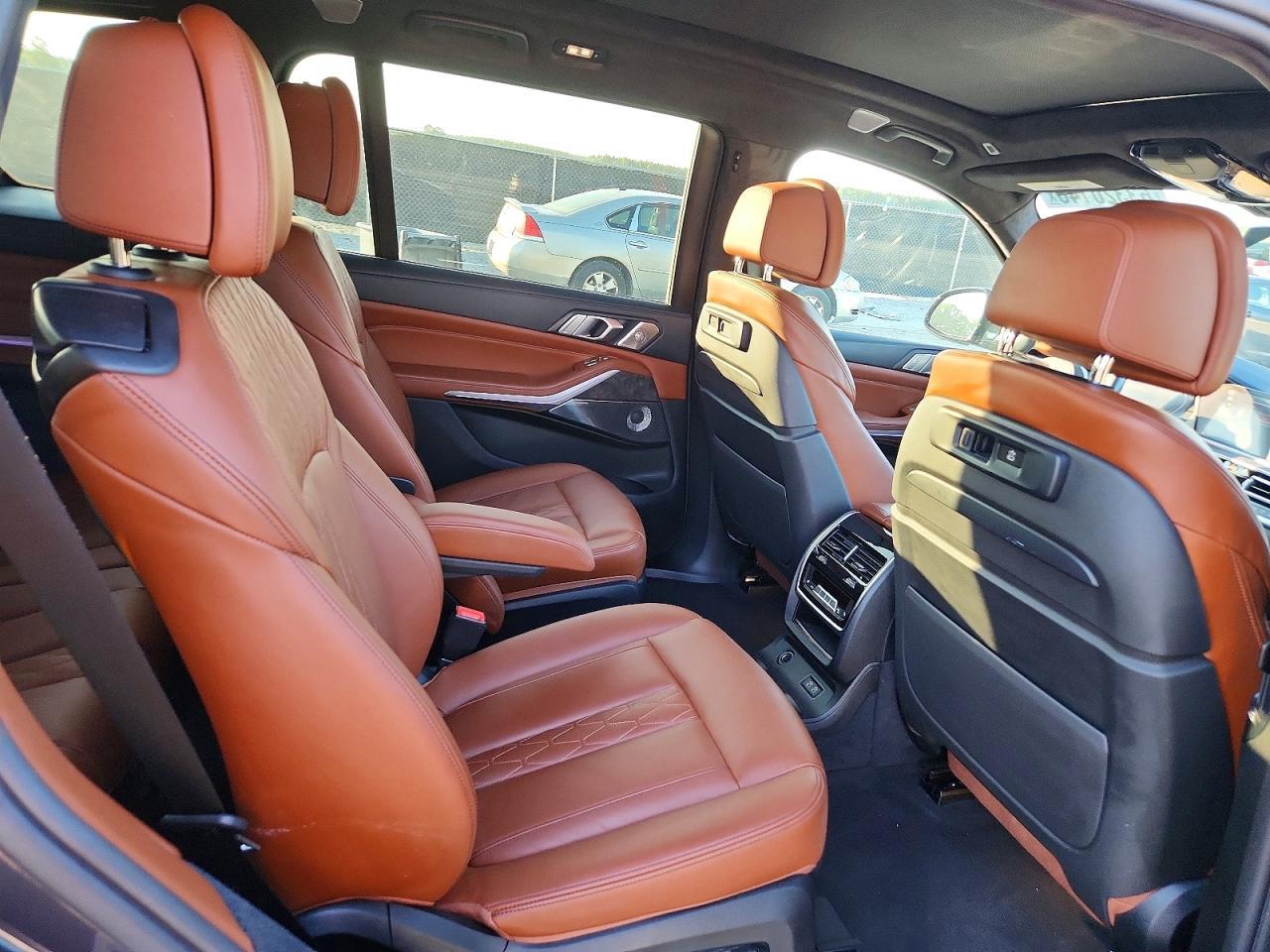 2021 BMW X7 M50I - zdjęcie 11