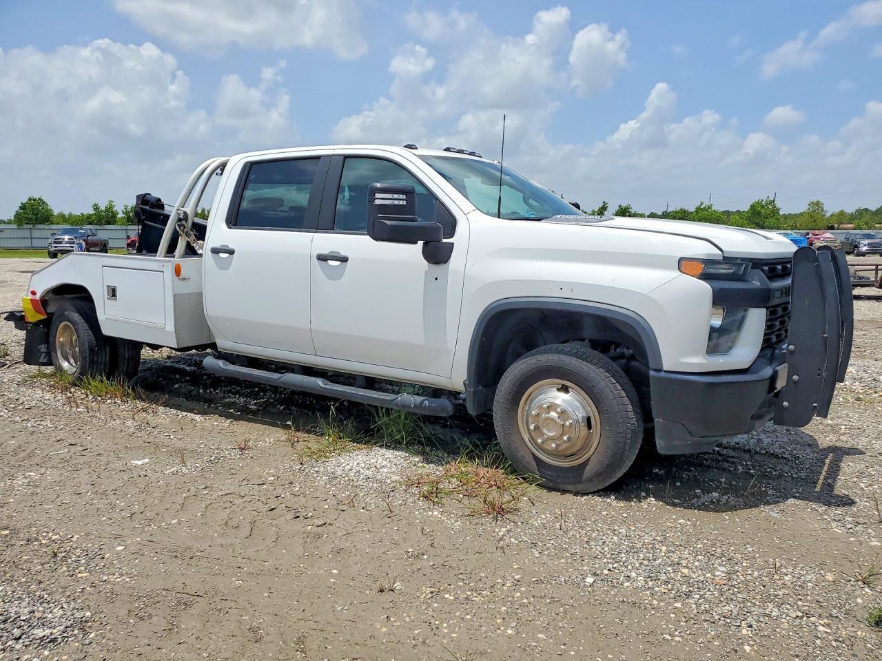 2021 Chevrolet Silverado C3500 - zdjęcie 4