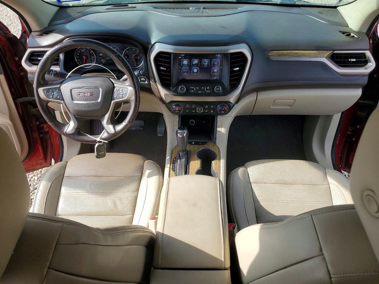 2019 GMC Acadia Denali - zdjęcie 8