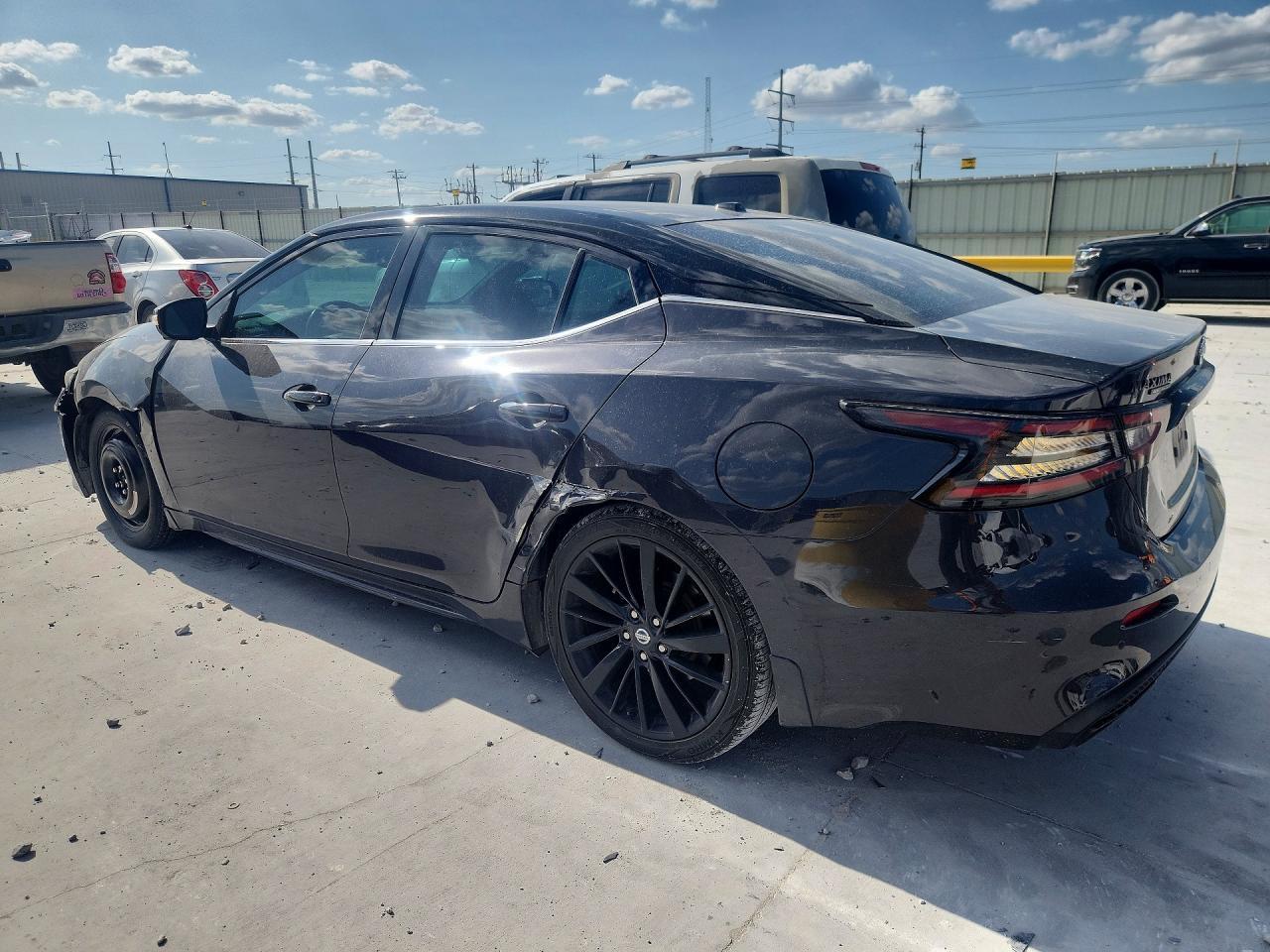 2021 Nissan Maxima Platinum - zdjęcie 2