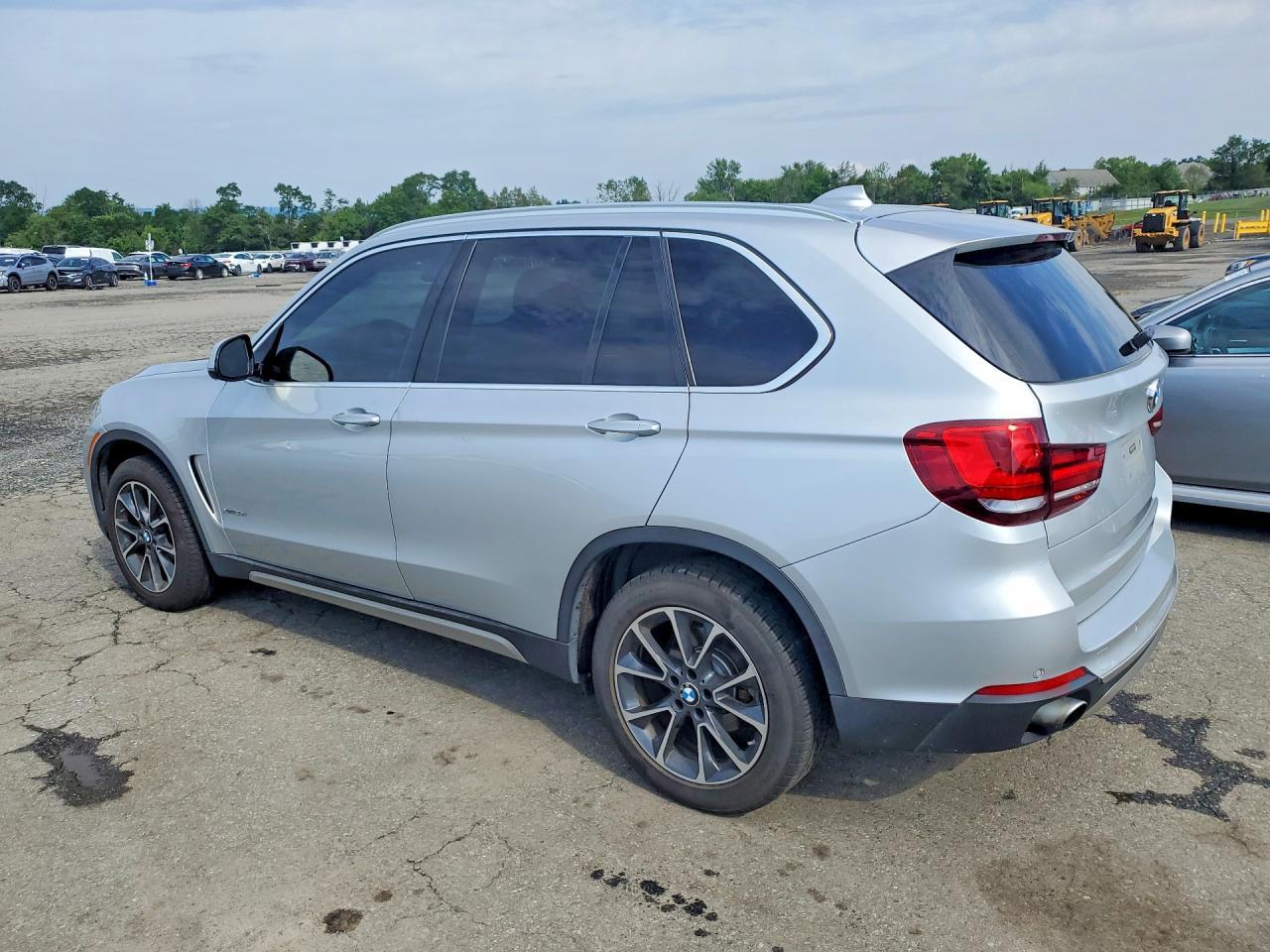 2017 BMW X5 xDrive35I - zdjęcie 2