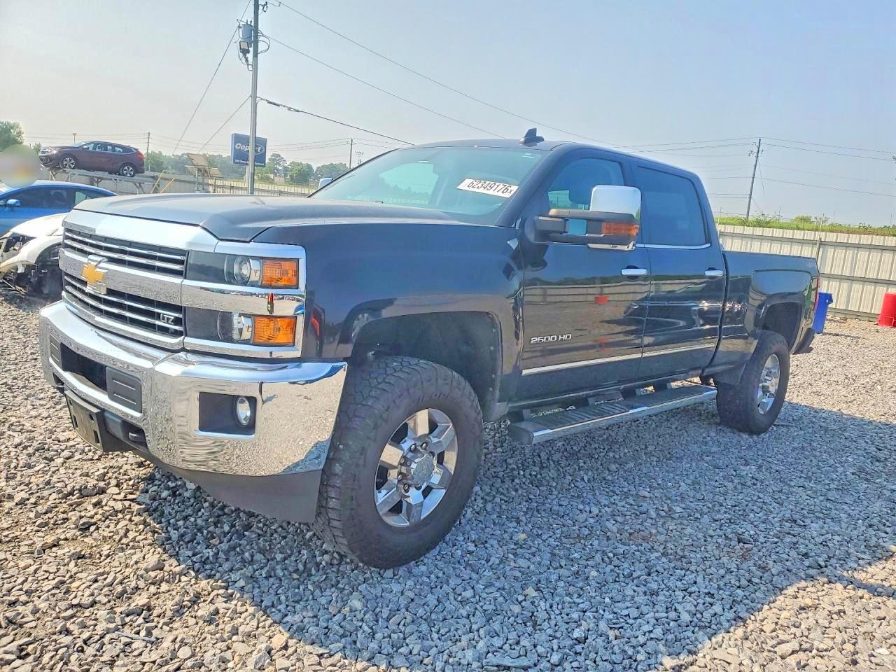 2015 Chevrolet Silverado - zdjęcie główne