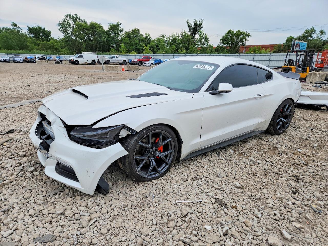2017 Ford Mustang - zdjęcie główne
