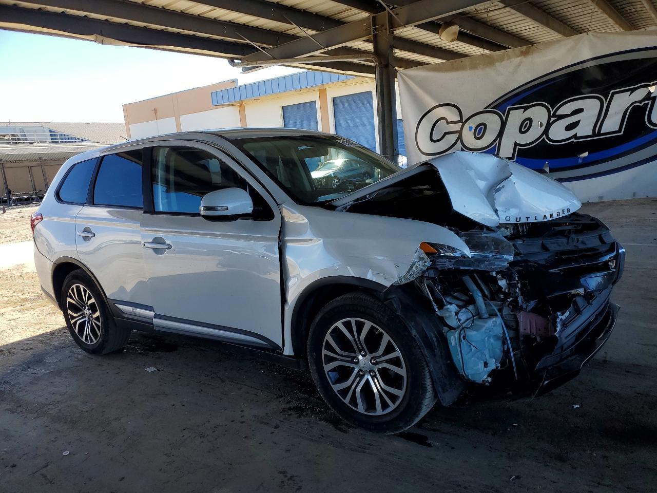 2016 Mitsubishi Outlander Se - zdjęcie 4