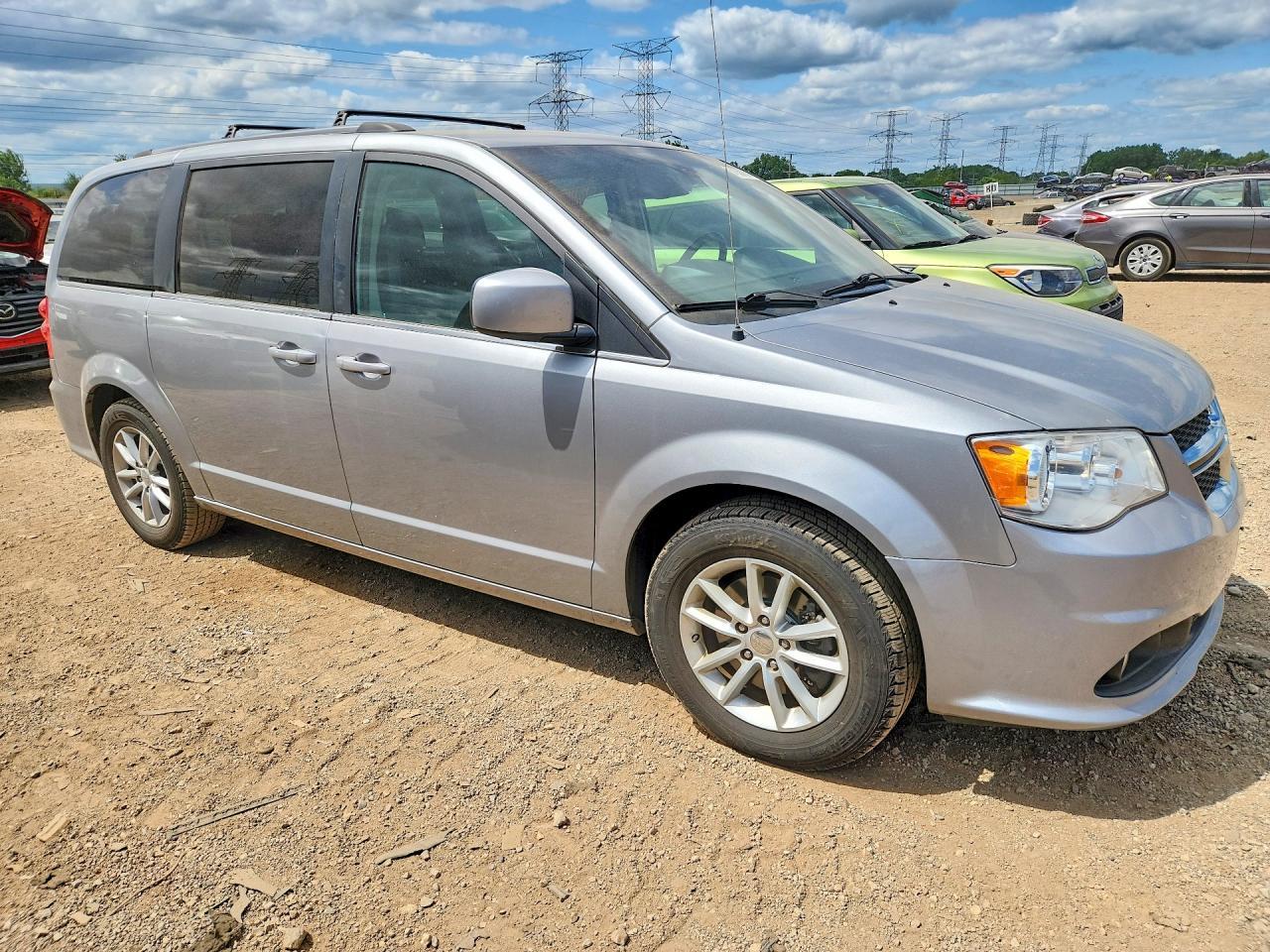 2020 Dodge Grand Caravan Sxt - zdjęcie 4
