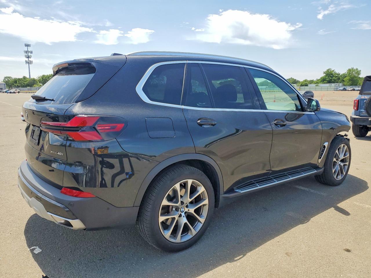 2024 BMW X5 xDrive40I - zdjęcie 3
