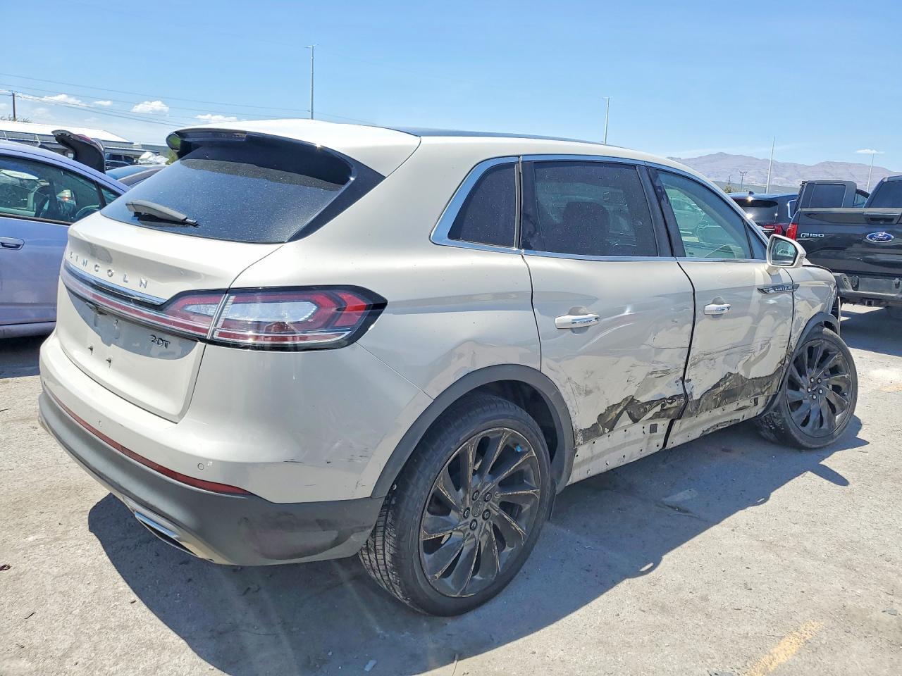 2019 Lincoln Nautilus Reserve - zdjęcie 3