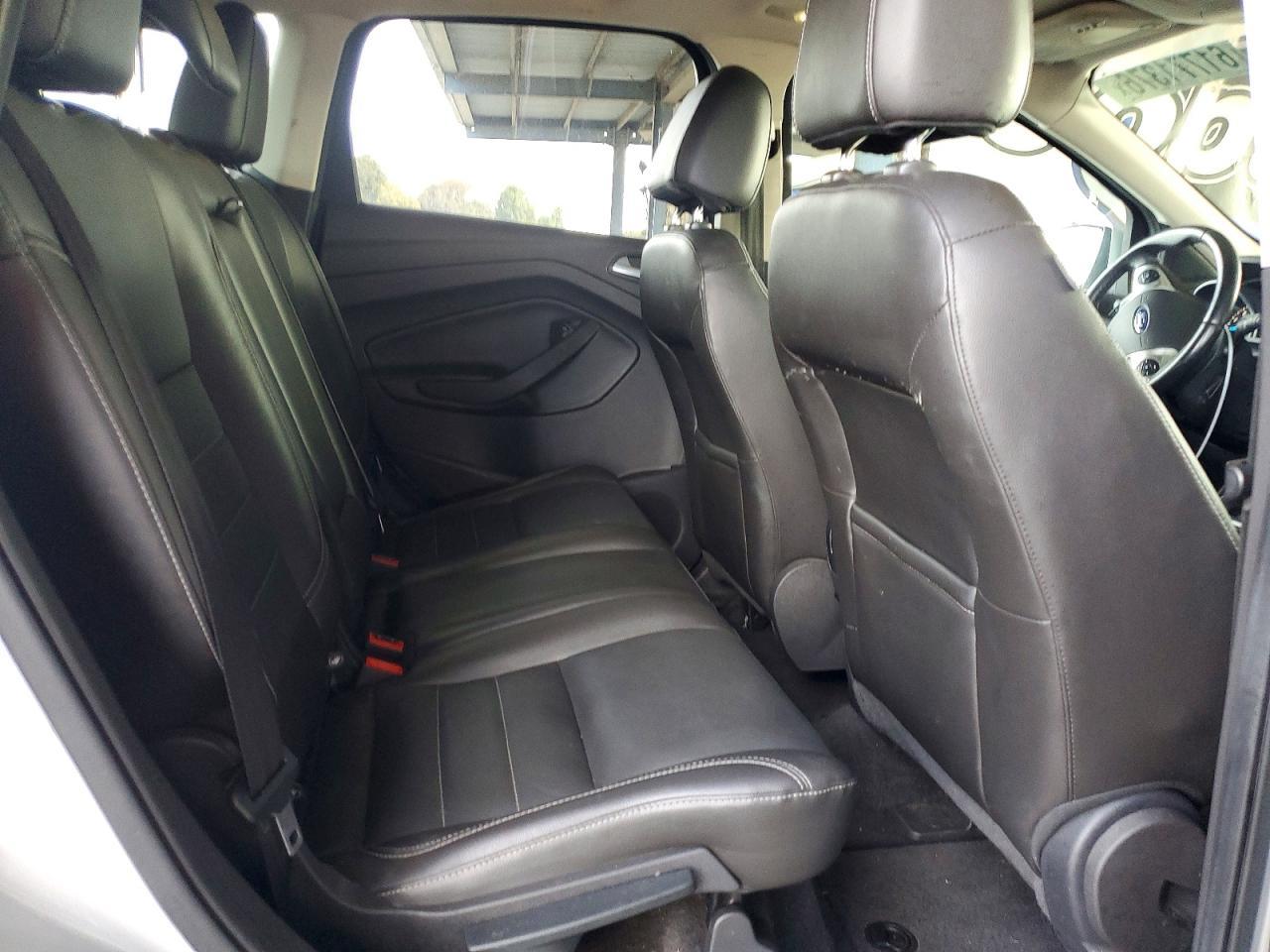 2014 Ford Escape Titanium - zdjęcie 10