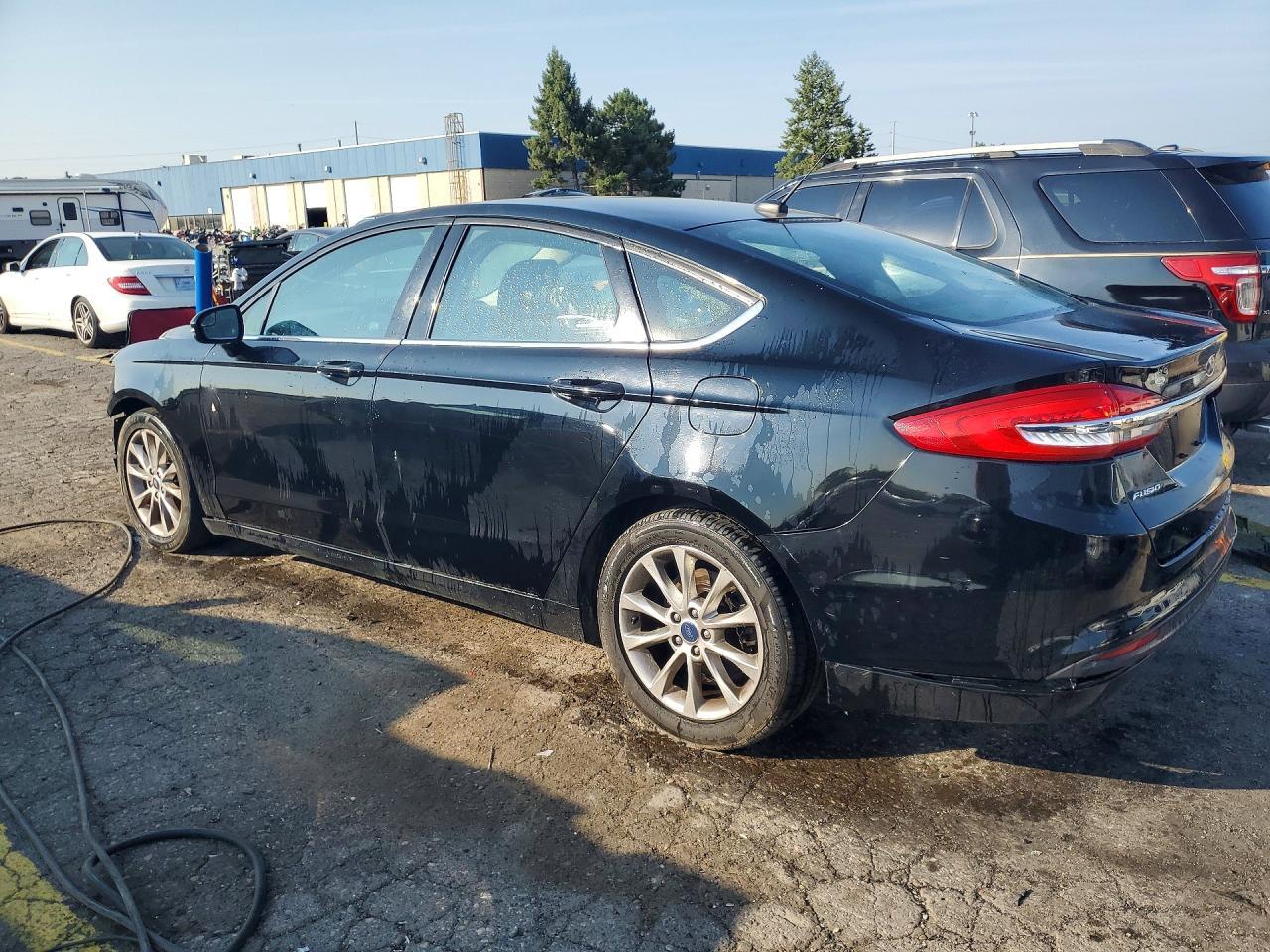 2017 Ford Fusion Se - zdjęcie 2