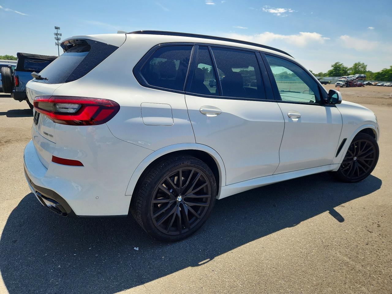 2023 BMW X5 xDrive40I - zdjęcie 3