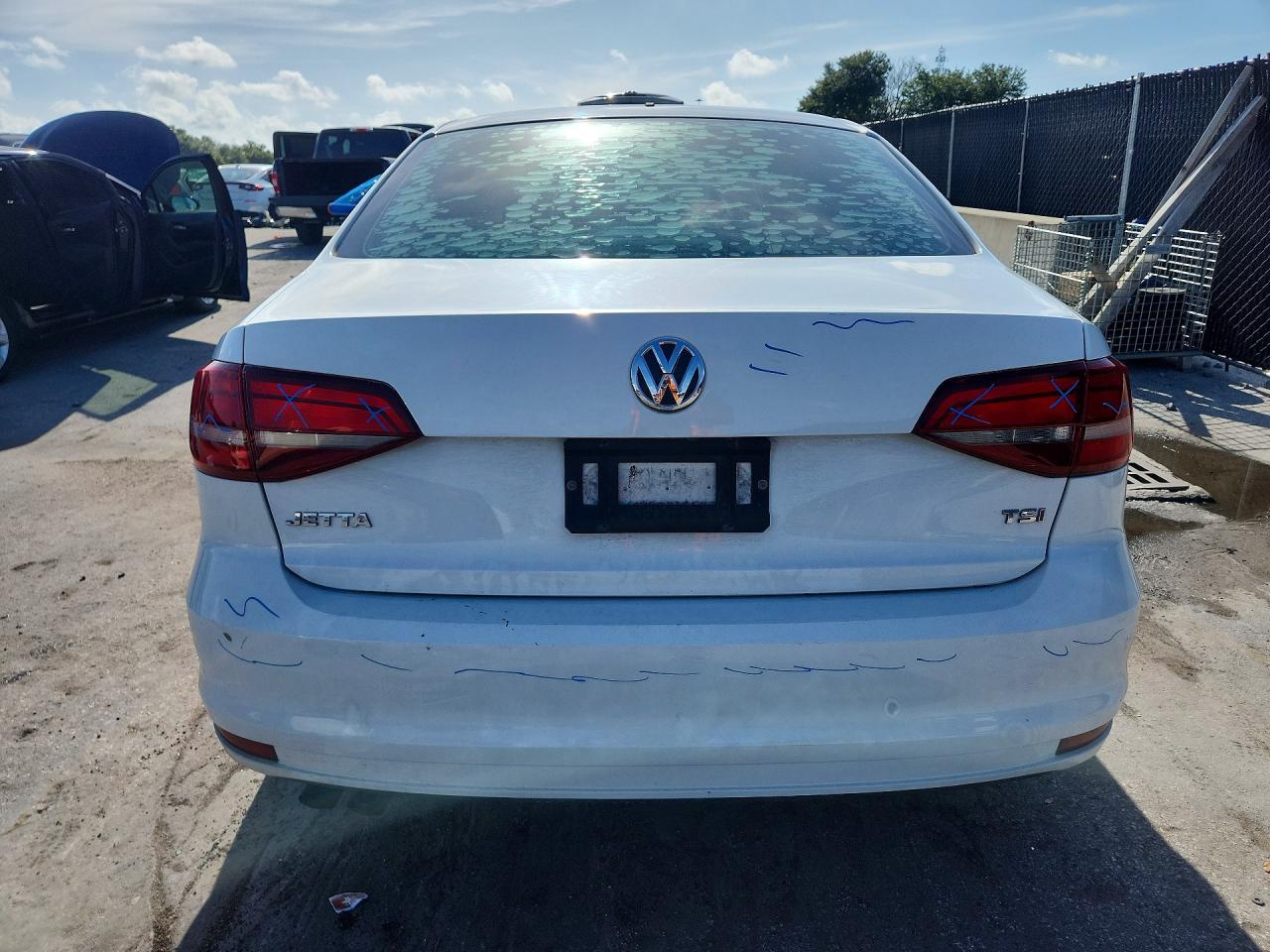 2017 Volkswagen Jetta S - zdjęcie 6