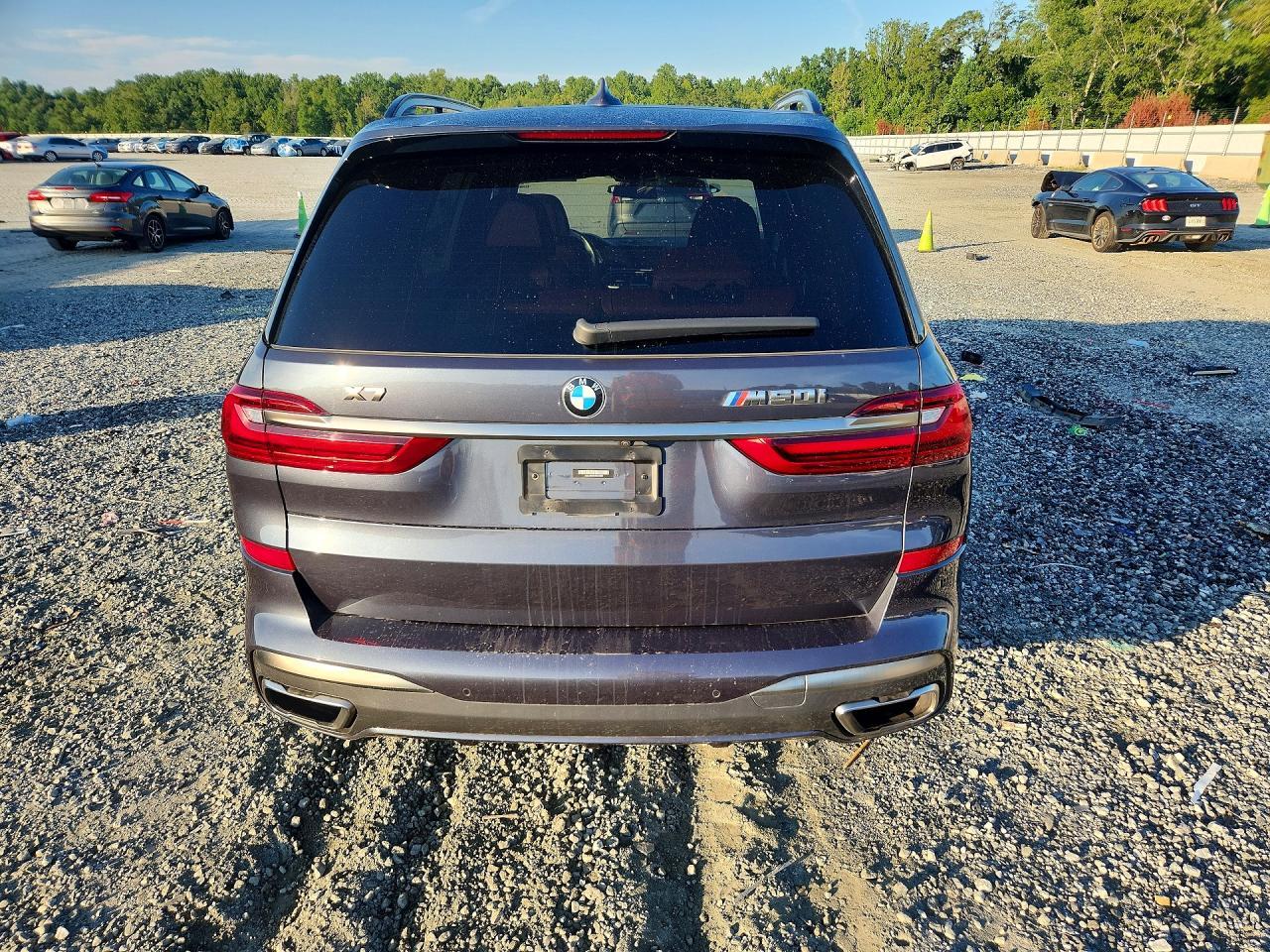 2021 BMW X7 M50I - zdjęcie 6